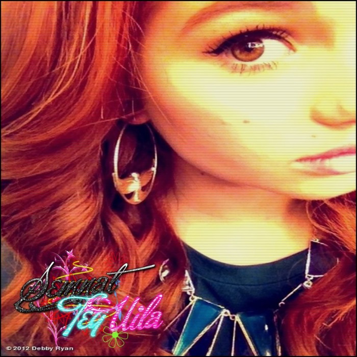 _ _ vine făăcânduş cruce şi nu spune nimic ;< ;;;) . ] .