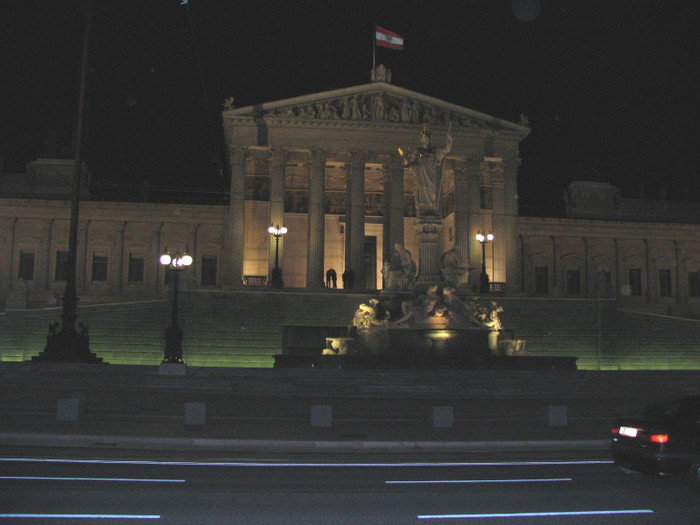 Austria Wiena Parlamentul noaptea-02