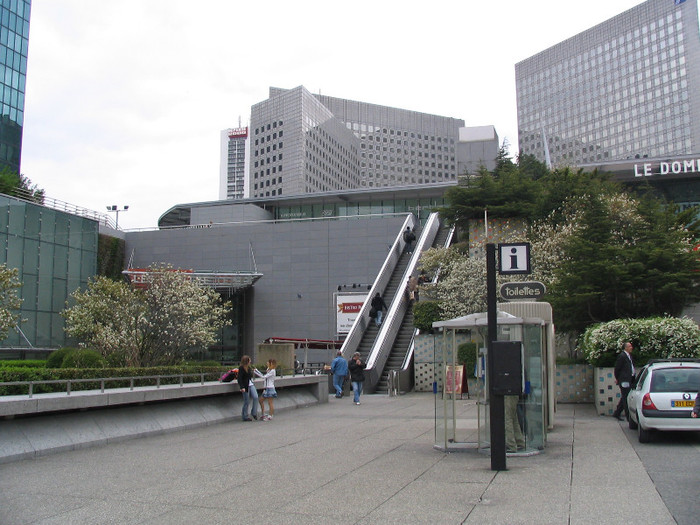 Franta Paris Defense -17