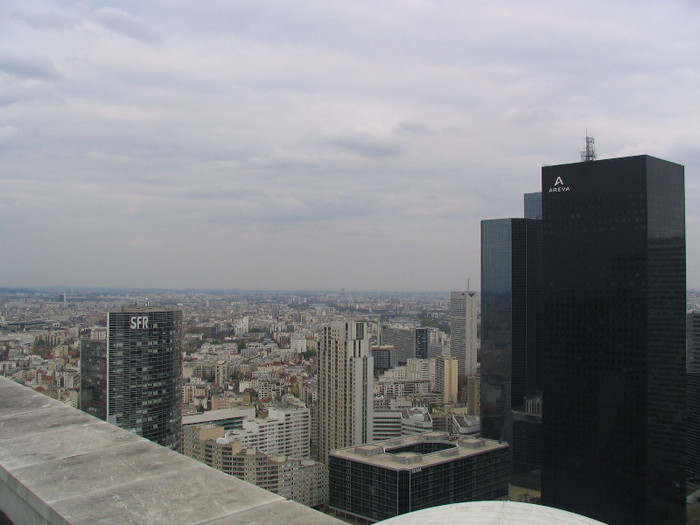 Franta Paris Defense -28 - Prin Europa