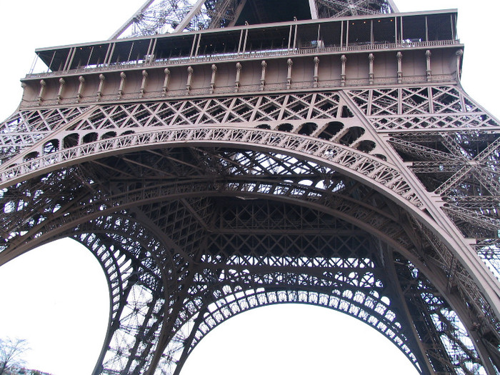 Franta Paris Turnul Eiffel -03