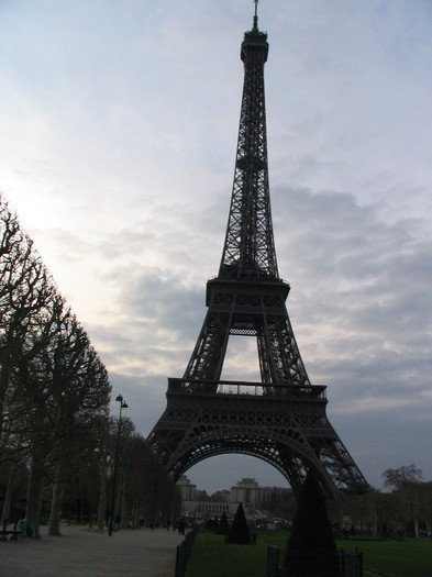 Franta Paris Turnul Eiffel -14
