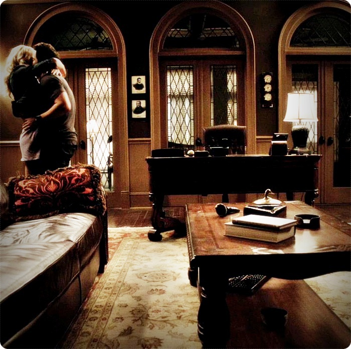 ღ. un #lockwood may bun shy totushy pervers cu femeia pe care o iubeste;;_]^o trage brusc *click*; shy`o kiss`ye pervers^
