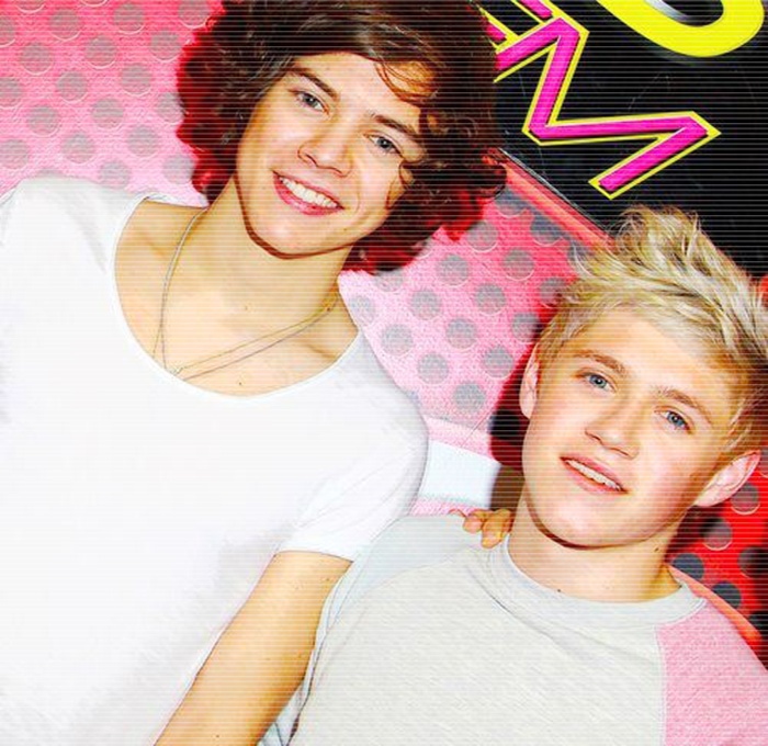 ⇒ ; # harreh flick. - soţieSWAGICĂşiGENIALĂşiCUTEşiSUPERBĂşiINCOMPARABILdeFRUMOASĂ.