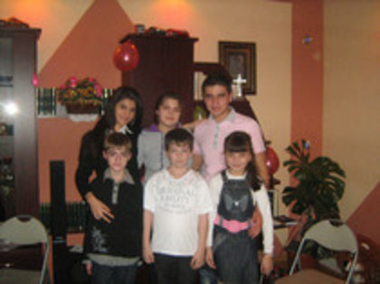 73627772_ZXEMHDY - Familia