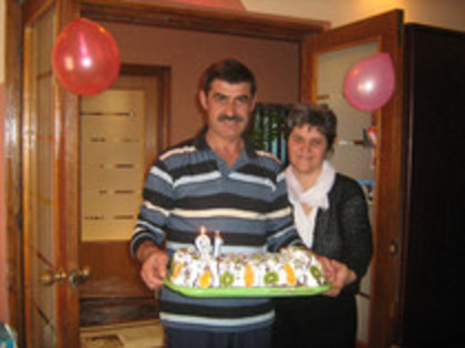 73627779_GGQWOLG3 - Familia