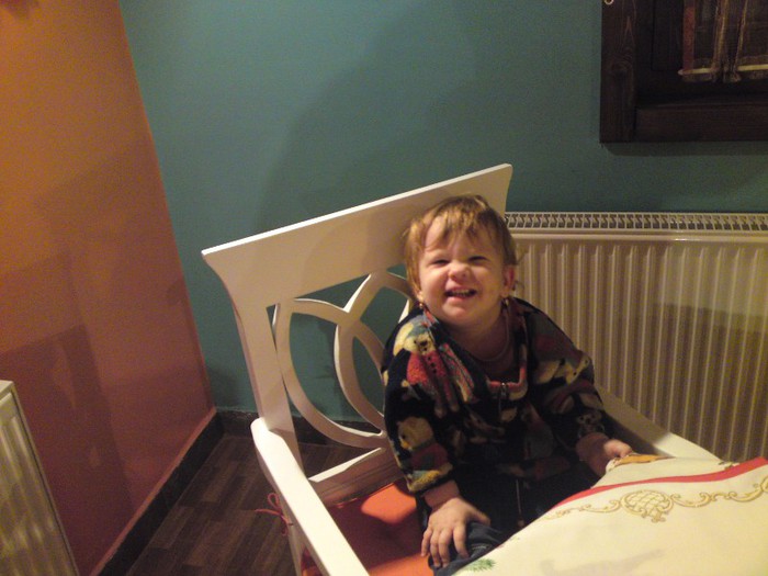 013; Sunt mare, astept sa fiu servita!
