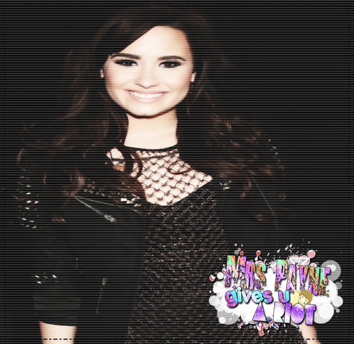 ∞ ♥ 　.; # se joacă în părul lui - continuând sărutul ;