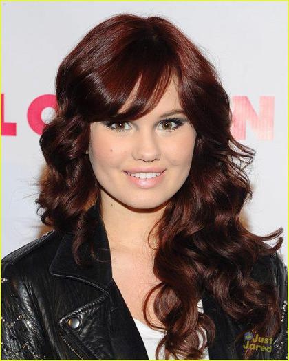 293035_451095001591409_1302909910_n - Debby Ryan