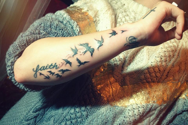 Demi-Lovato-Tat-21