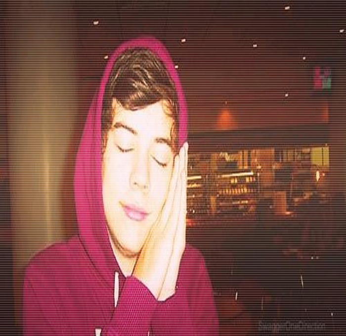 ⇒ ; EU habar nu am , dar Annie e afectată.. =)))