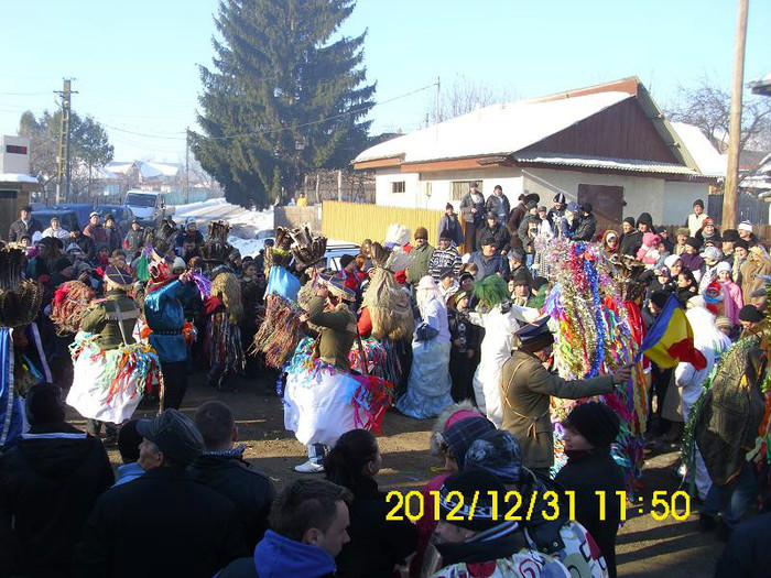 HPIM0724 - PARADA MASCATILOR DIN RACOVA 2013