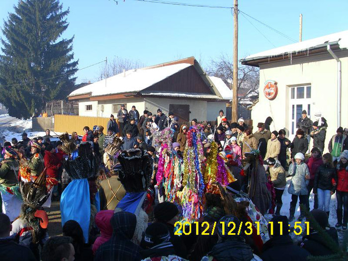 HPIM0726 - PARADA MASCATILOR DIN RACOVA 2013