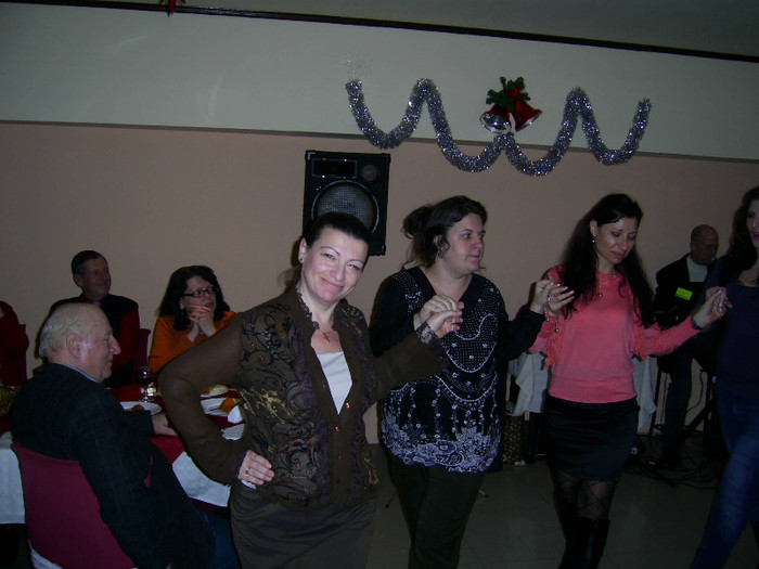 kalina , la dans... - craciun in bulgaria-dec 2012