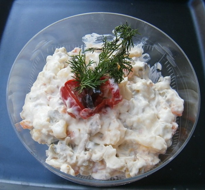 Salata legume cu carne de curcan si maioneza cu crema de iaurt - De-ale gurii