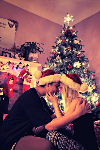 545324_469796639723771_580778919_n; All I want for Christmas is you &lt;3

