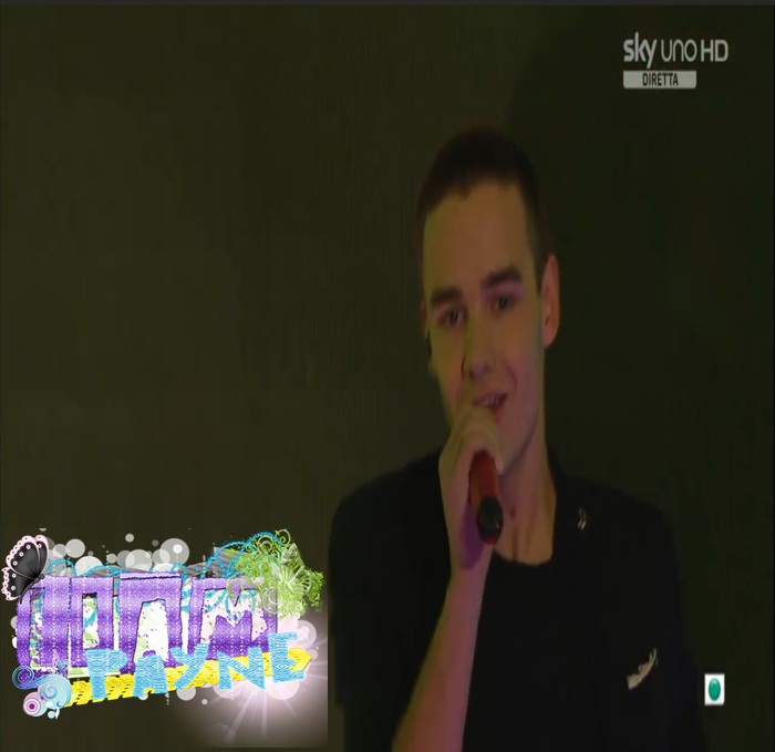 ☇ ∞ . DOAR . . . crede-mă =; :| . - huh - liam owns HIS private room