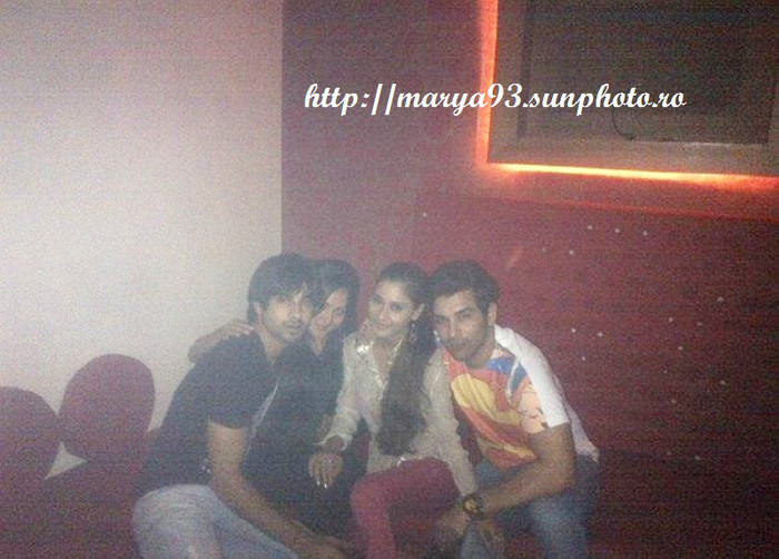  - SARA KHAN NEW PIC 6