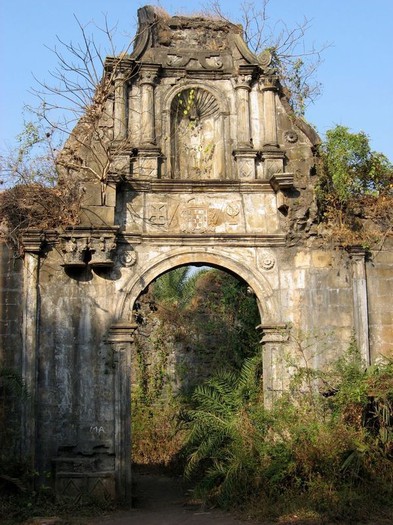 bassein-fort-embellishment