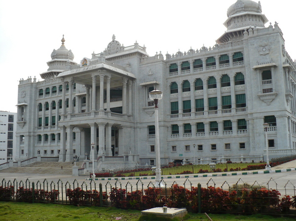 vikas-soudha-banglalore - Prezentarea Indiei