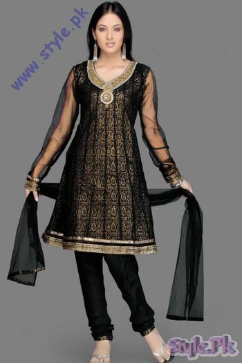 Beautiful-Black-Churidar-Eid-Salwar-Kameez-for-Girls-520x780