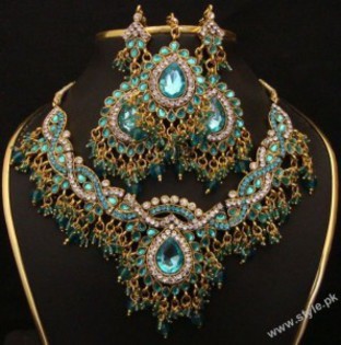 Expensive-Bridal-Jewellery-Sets-For-Women-298x300_large - Seturi de bijuterii