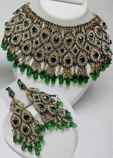 Latest-Bridal-Indian-Kundan-Jewellery-Set