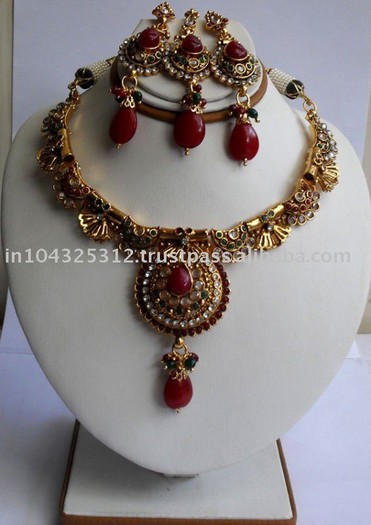 Bollywood_Bridal_Fashion_Jewelry_Set_Indian_Bridal