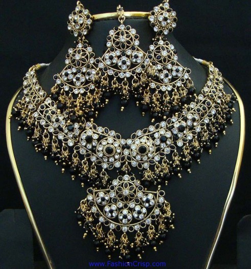 Heavy-Indian-Kundan-Jewellery-Sets-8