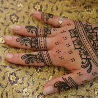 428827_483668731661664_1088741022_n - Mehndi-Desene cu henna