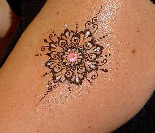 318781_483668041661733_1957908146_n - Mehndi-Desene cu henna