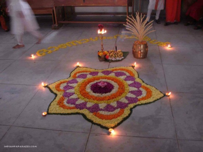 427473_483955021633035_1858330563_n