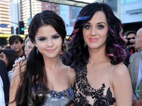 402961_262046320575742_68882486_n