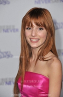 sdgSvfv eb - Bella Thorne