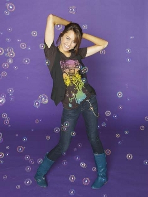 Miley Cyrus Photoshoot 2 (16)