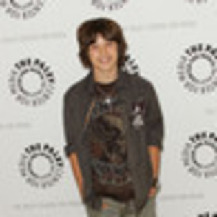 leo-howard-874464l-thumbnail_gallery