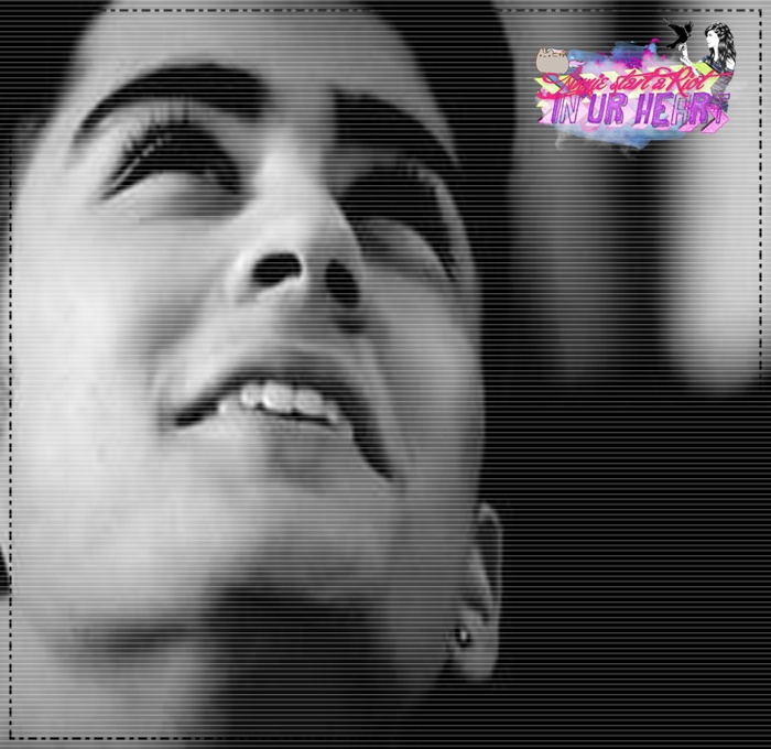 » ; şi eu te asdfghjkl, ador ^^ ;3. # o sărută-ncet. - just - OUR - 7th EPISODE - OO7