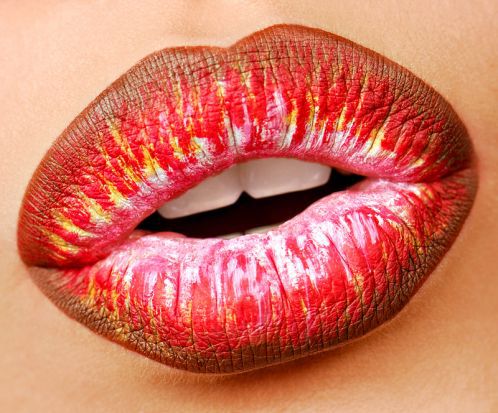 red-lipstick-with-gold-and-white-accents
