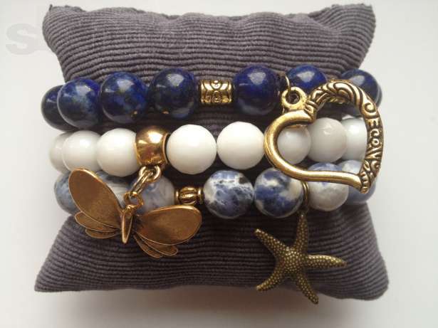 63511857_6_644x461_stilnye-modnye-braslety-iz-naturalnyh-kamneykak-u-zvezd-