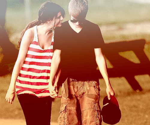 281684_133201940103174_806290_n