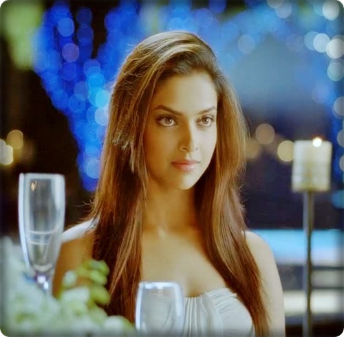 === - xo - La multi ani Deepika Padukone