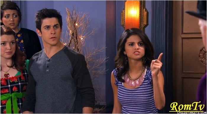 Stiam eu ca urmaresti ceva de la mine!El te-a pus nu-i asa?? - movie 1-TERMINAT