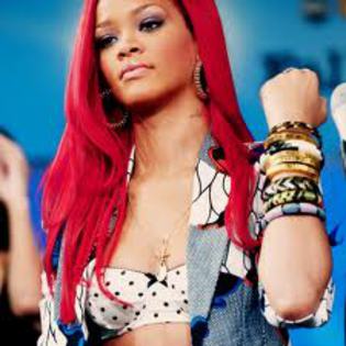 x..Ba nu..NU pleci .Am vorbit cu profesoara ta de istorie..inca un 4 ?X(