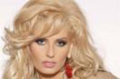 tAndreea_Banica_cu_un_nou_look