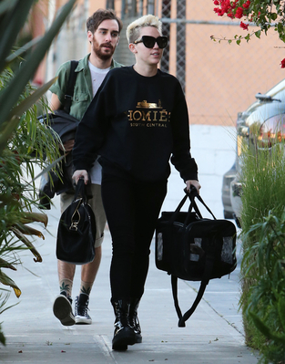 normal_007 - Heading to a recording studio in burbank