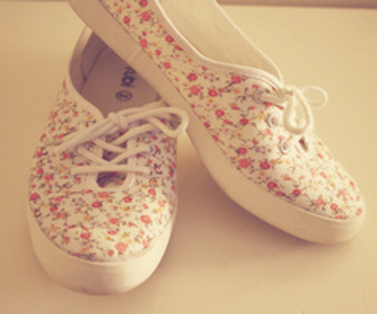 tumblr_mg2l7lxNNU1rptndxo1_500_thumb