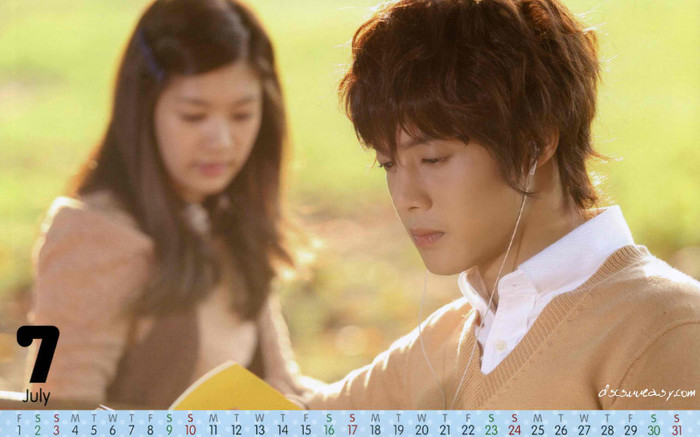 7 July - Playful Kiss