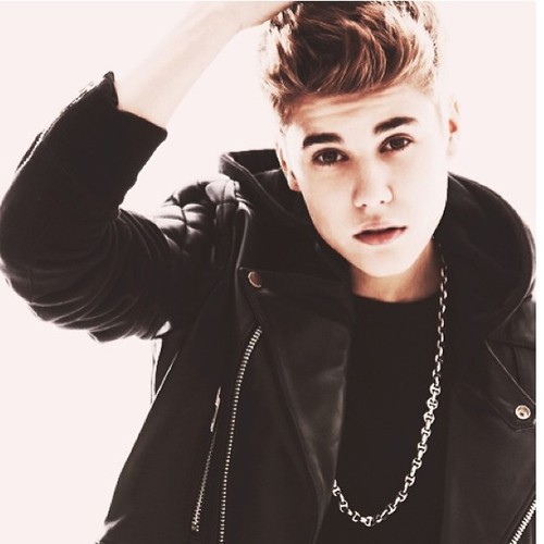 [punandu`si mainile in cap] AHHH :@::@:@ NU PLANGE!!!