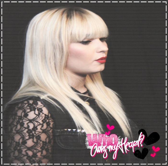 ∞ ♥ 　.; da ;O3, cu tine mereu sunt ;;3. # îşi lipeşte capul de pieptul lui ;