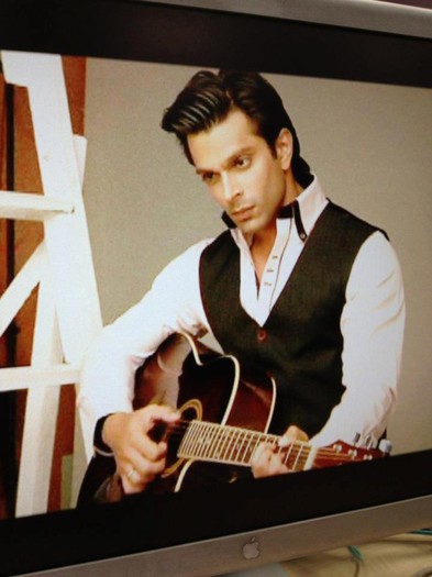 54 - D-Karan Singh Grover-D